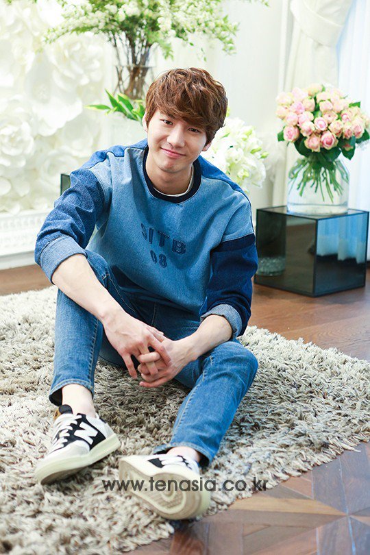709_JT's tweet photo. (인터뷰) 이재준, 여심 홀릭을 부르는 훈훈한 비주얼 
#이재준 #leejaejoon ♥
https://t.co/Zwb9Q69qek https://t.co/vADn9swDbu