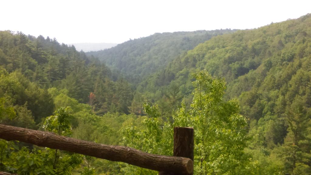 BJBailey16's tweet photo. CAUTION PA MTs seem smaller from out the window! https://t.co/v9XY2exbvk