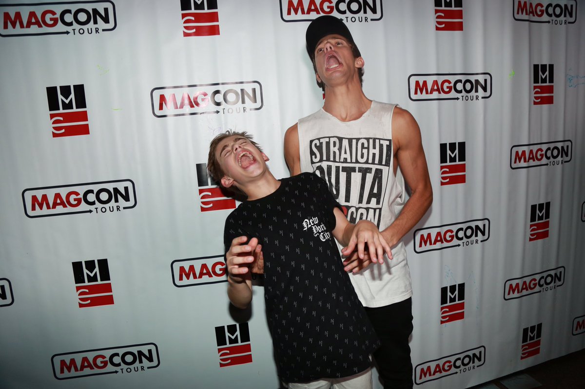 MAGCONUpdates's tweet photo. HQ photos of Cameron Dallas and Johnny Orlando having fun together at MAGCON in Baltimore. (May 6) #MagconBaltimore https://t.co/n1jkEKpsms