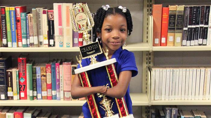 TODAYshow's tweet image. No limits: 7-year-old born without hands wins national penmanship award on.today.com/1q9AGZ7