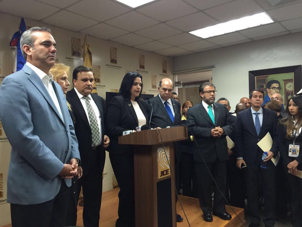 luisabinader's tweet photo. Este es el documento que hemos presentado en conjunto ante la JCE en defensa de la transparencia del proceso https://t.co/K4a1PxpxC8