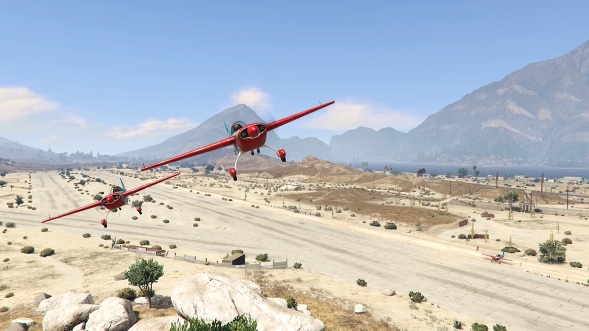 SS_Arrows's tweet photo. 2-ship formation flyby over the great town of Sandy Shore! #TeamSandyShore https://t.co/FWBsXwBCWt