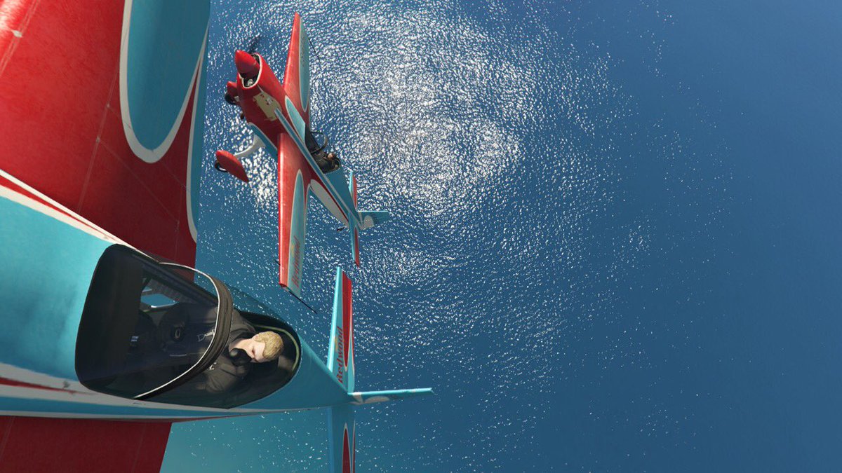 SS_Arrows's tweet photo. A great end to a great few seasons. 4 Seasons flown in the Mallard stunt plane. Big thanks to our supporters also :) https://t.co/Gn3tjzSxc7