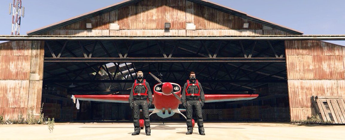 SS_Arrows's tweet photo. The first to the last team photos of #TeamSandyShore 's Mallard pilots: Next up...Besra in the 2016 Role Demo! ;) https://t.co/DOBMPxJgHu