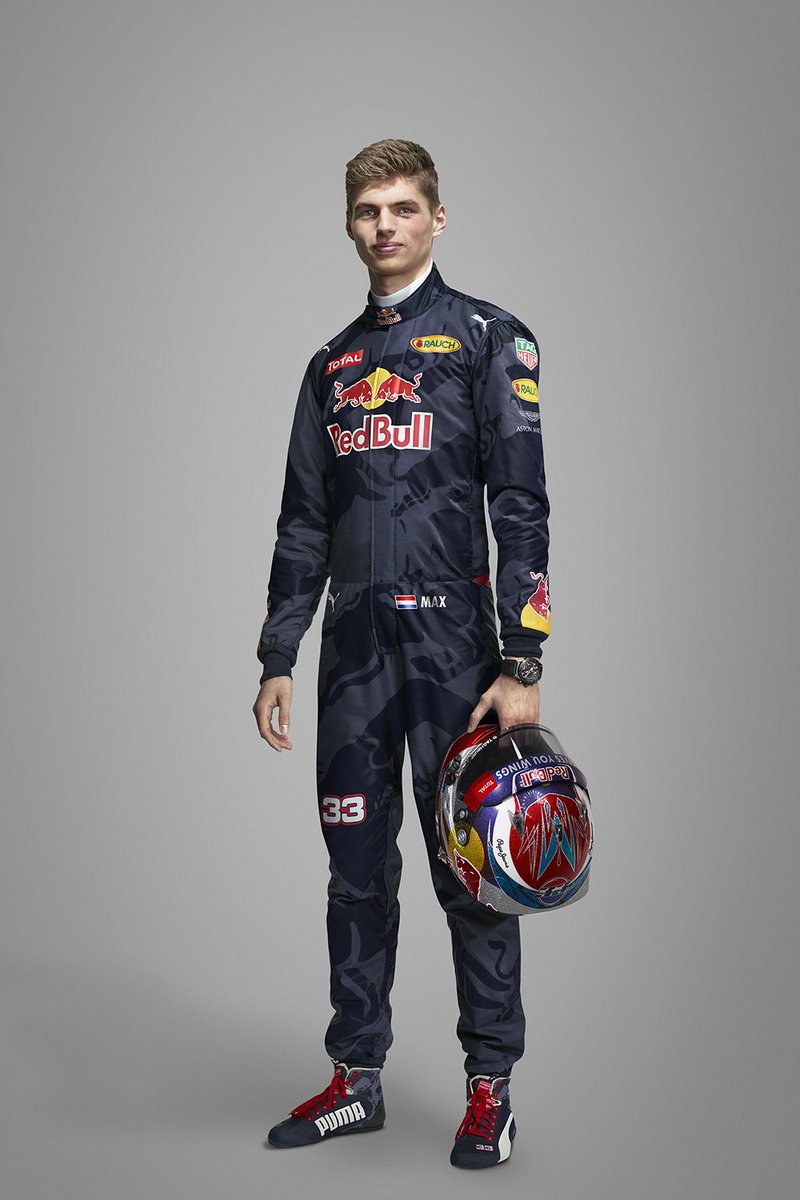 VerstappenCOM's tweet photo. Official photos @Max33Verstappen in @redbullracing RB12 https://t.co/JB1q97L00w