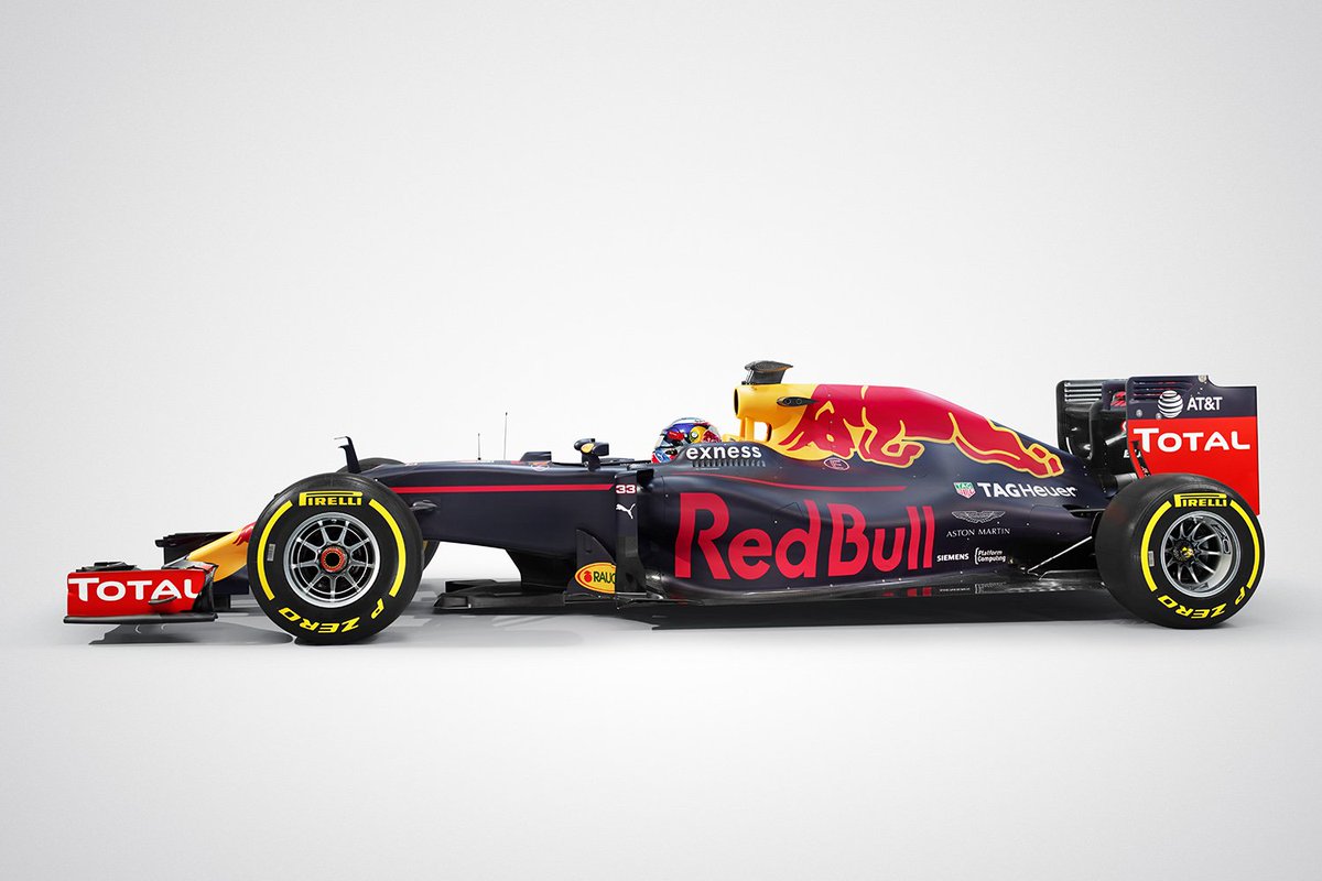 VerstappenCOM's tweet photo. Official photos @Max33Verstappen in @redbullracing RB12 https://t.co/JB1q97L00w