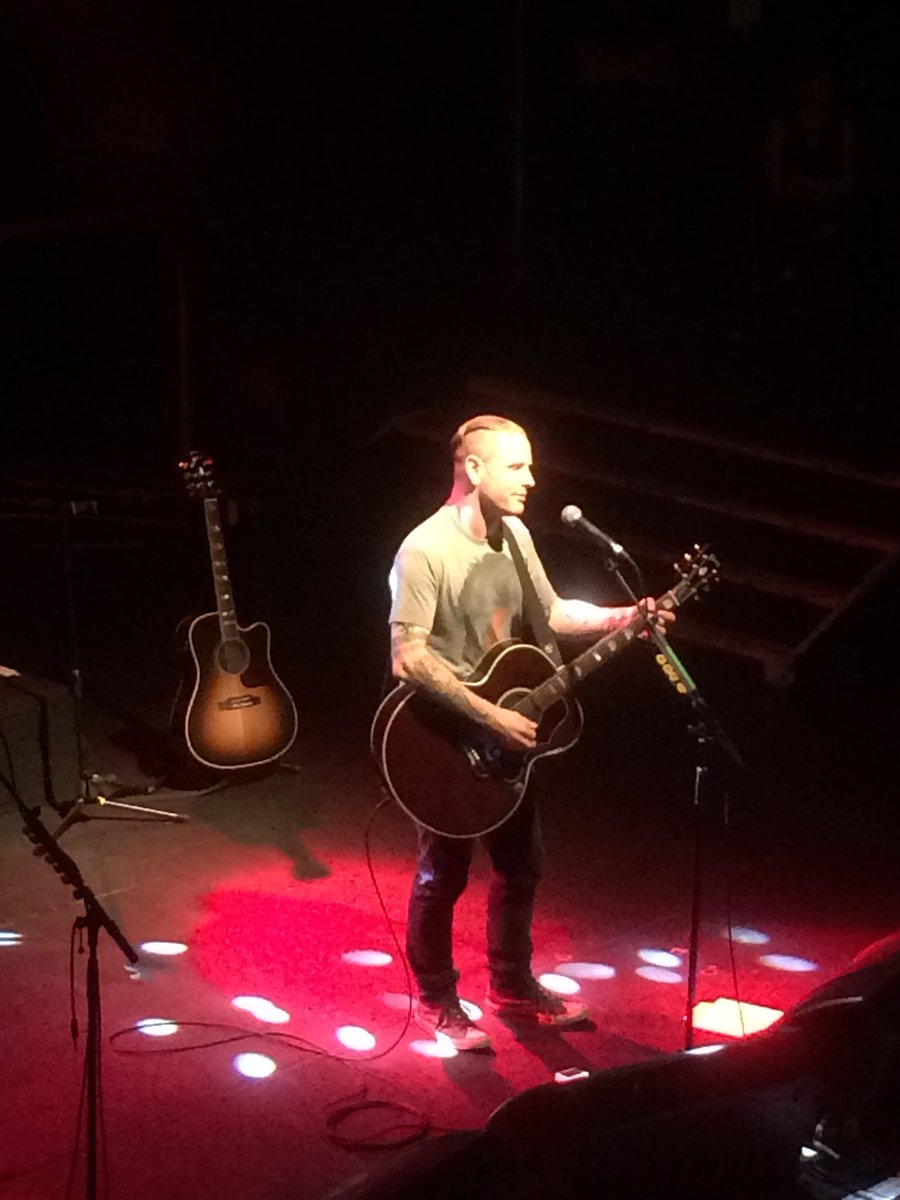 SerenaButterwth's tweet photo. Corey Taylor at @KOKOLondon last night. #coreytalor https://t.co/d9Mj0LKuU6