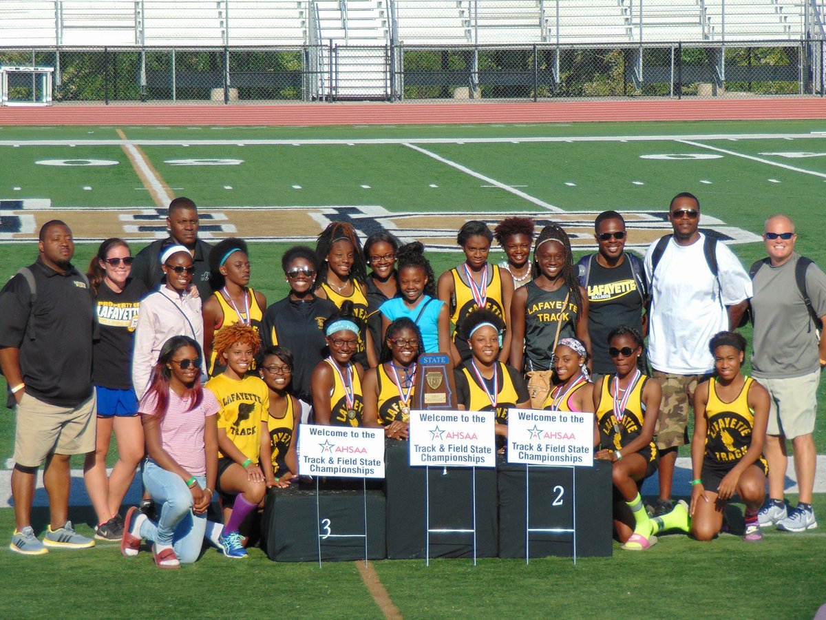 lsunnews's tweet photo. LaFayette High School girls track team wins 2A state title 
#trackandfield #Alabama https://t.co/7qk06IxNlA