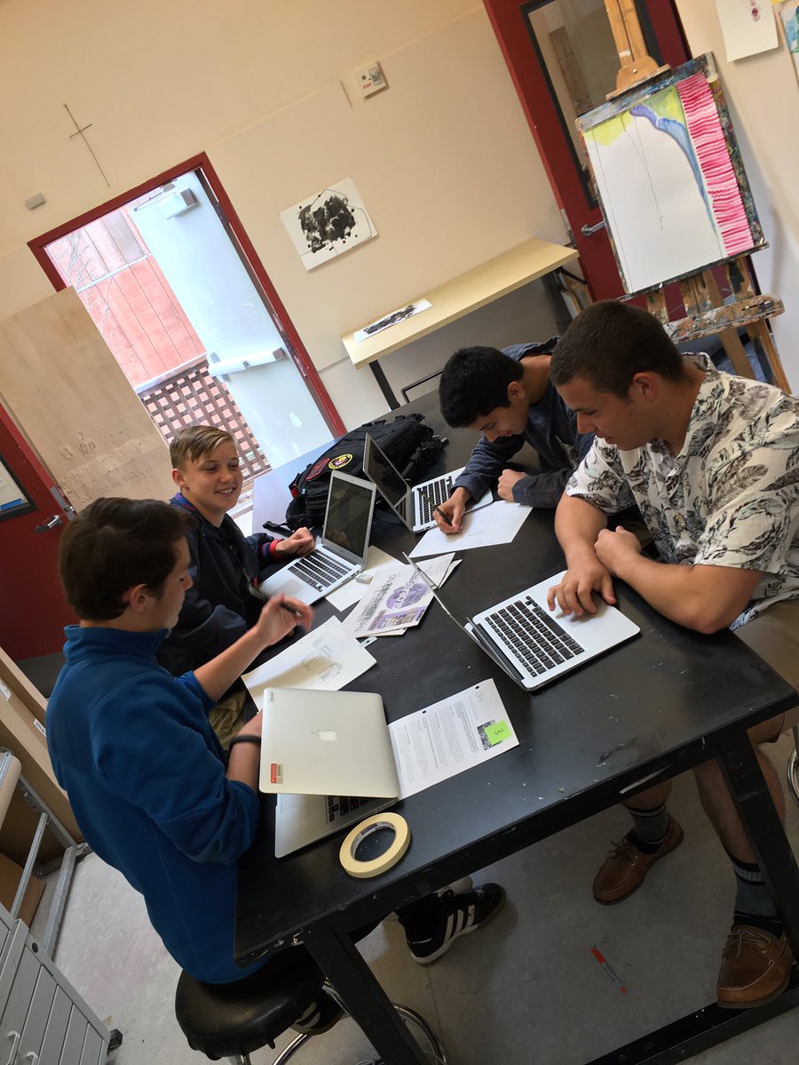 UrbanXLabs's tweet image. Industrial Design: solving the @legendtweet newspaper distribution problem on campus! #designforcommunity