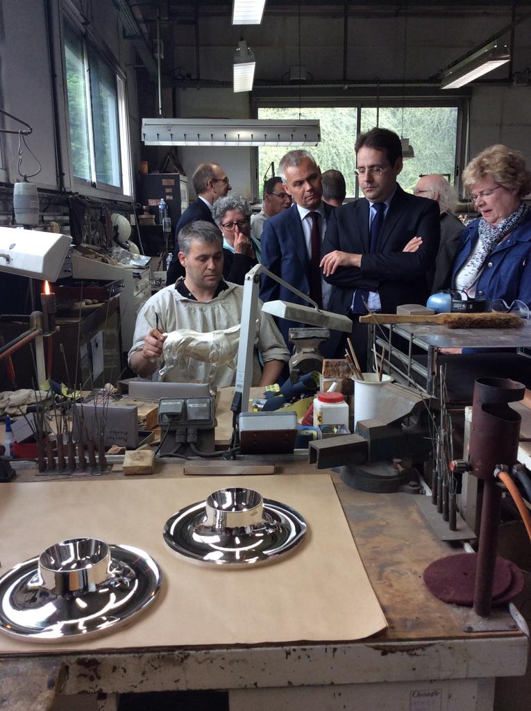 MatthiasFekl's tweet photo. Visite à #Yainville de l'orfèvrerie #Christofle et de ses formidables savoir-faire #Normandie https://t.co/NsRk3yE4HO
