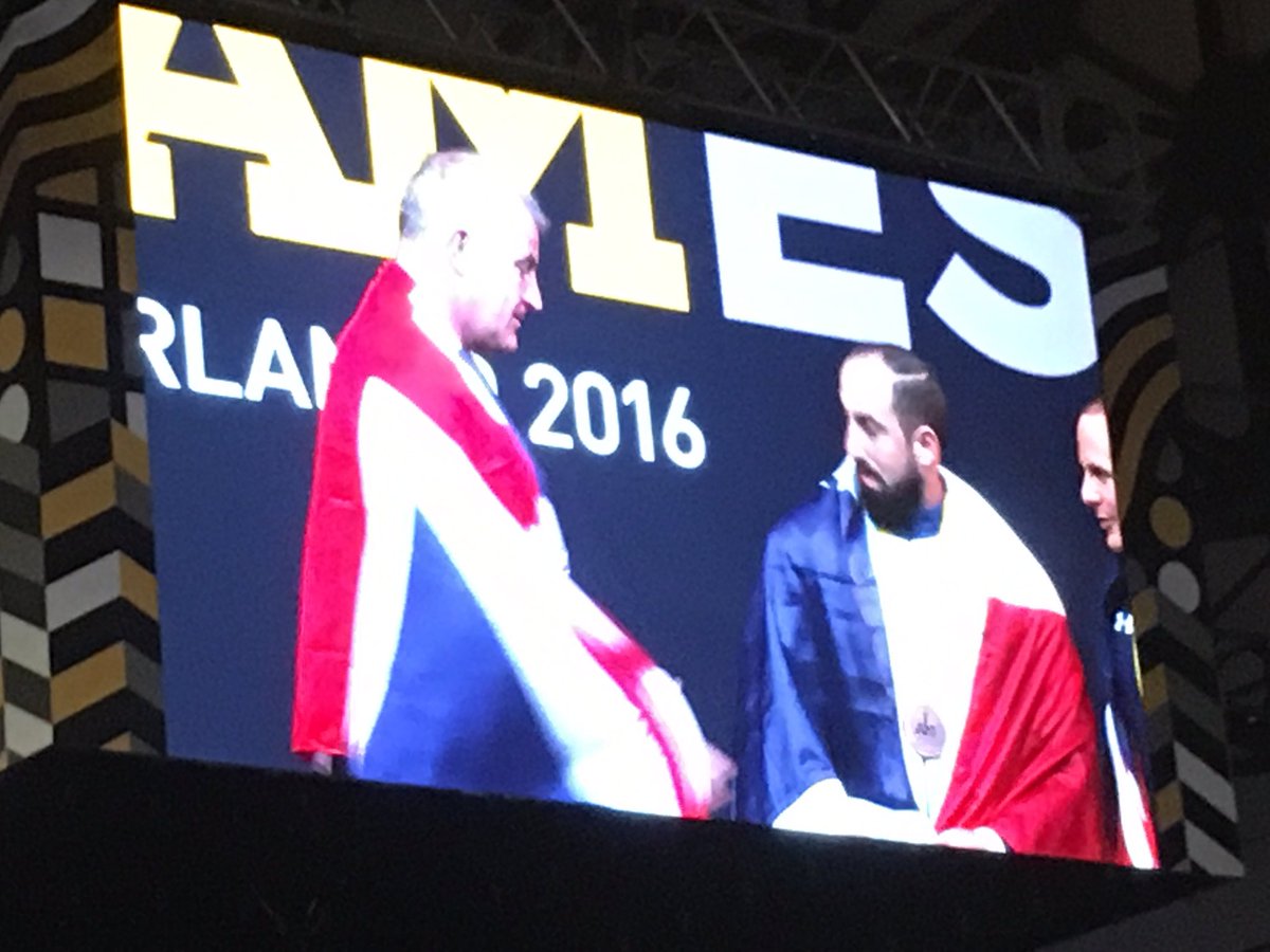 BLESSEDEGUERRE's tweet photo. Le bronze pour Laurent en powerlifting, 4 médailles en vélo dont 2 en or, la moisson commence #InvictusGames https://t.co/qVGojcBKLa