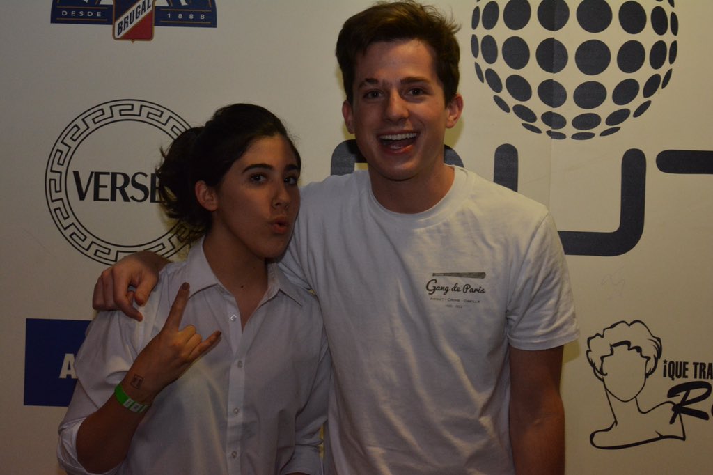 ColomerGabriela's tweet photo. Pre concierto  @charlieputh https://t.co/vmitjif1G6