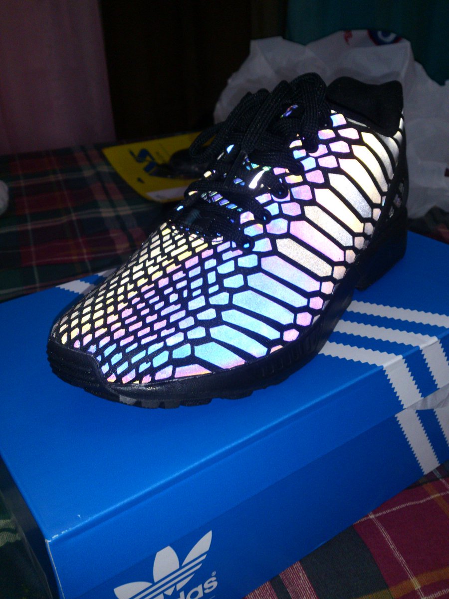 Ithanin (@ithanin) on Twitter photo 