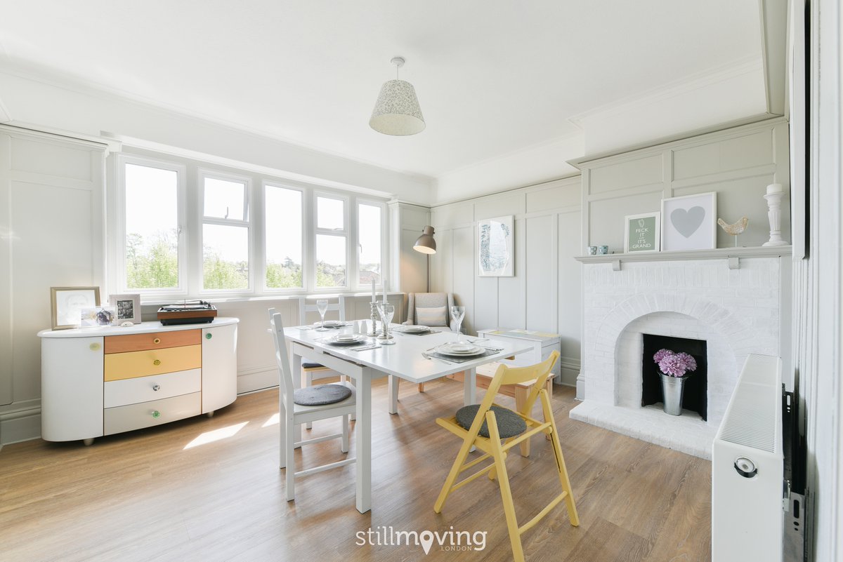 stillmovingLDN's tweet photo. Literally knocked off our feet when we arrived. Simply STUNNING! ๐
ยฃ500k | #3bedflat | #Epsom | @PersonalAgentUK https://t.co/F07yUb6s6I