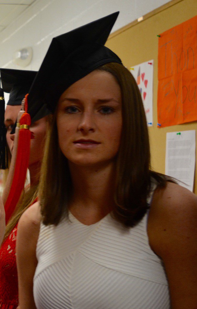 hewesyadaddy's tweet photo. When graduation ends and all your parents have to say is get a job https://t.co/H43cmft1PI