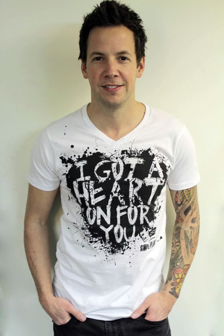 SimplePlanSBY's tweet photo. Hpy birthday @pierrebouvier thanks for everything you've done,wish u all the best &amp; indonesia wants SIMPLE PLAN back https://t.co/inoYF01sgW
