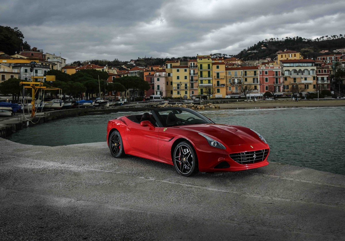 Ferrari wallpaper iphone. Феррари Калифорния т 2020. Ferrari Portofino. Феррари гтс4луссо красная. Ferrari California 2010.