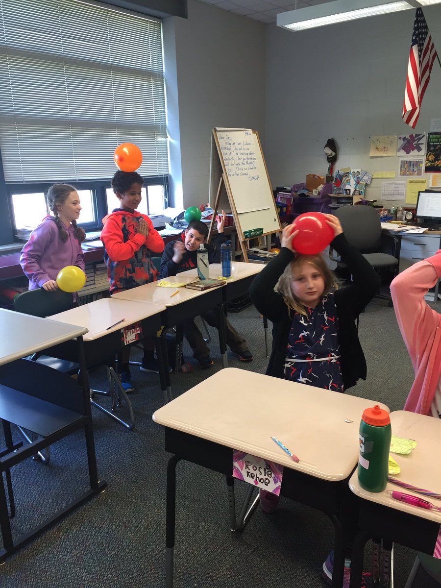 PapadopoulosAA's tweet photo. Room 11 learned so much about electricity today! https://t.co/aofdw56sc8