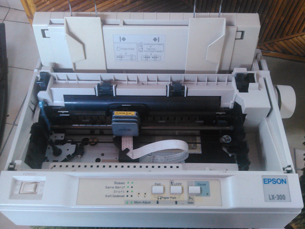 rago_2011's tweet photo. @VeAnuncios vendo impresora EPSON LX 300 INF 04123060222 https://t.co/eWxCeFDEKU