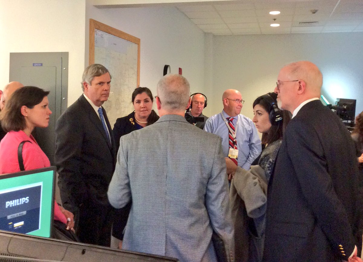 DartmouthHealth's tweet photo. Sec'y of Agriculture Vilsack tours D-H Connected Care Center. Learns more abt #DHART coordination, #teleemergency https://t.co/bThdiKSlih