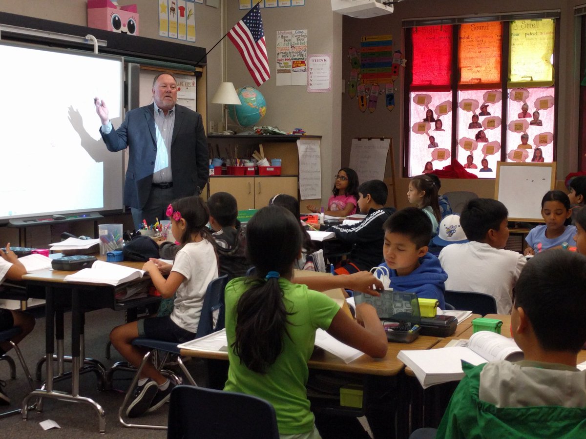 RoomA103atClark's tweet photo. @patwaite Thank you for teaching us math today! Hope you had fun being a teacher for a morning! https://t.co/1FJMqNnIMs