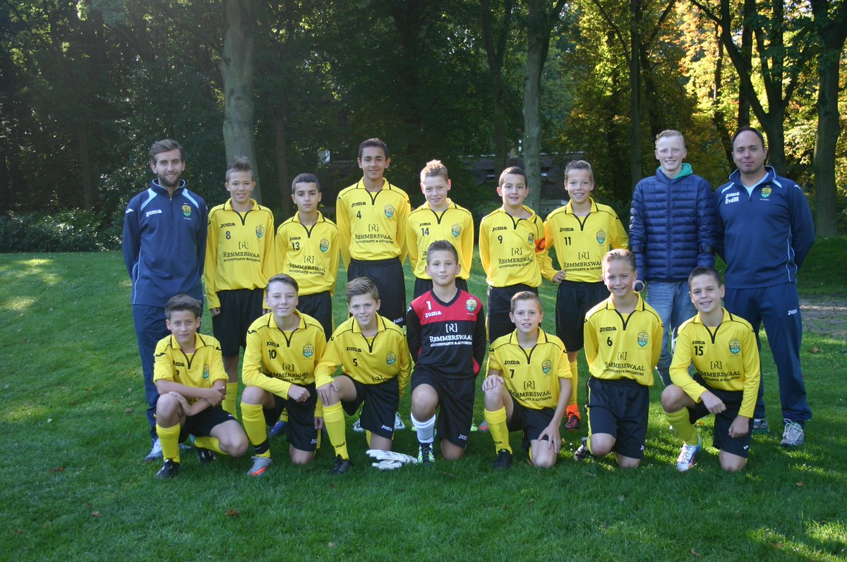 RKSVHalsteren's tweet photo. MORGEN 18.30 UUR D1 @rksvhalsteren IN HALVE FINALE DISTRICTSBEKER THUIS TEGEN D1 @rkvvjeka. https://t.co/ZWn5XSB6XN