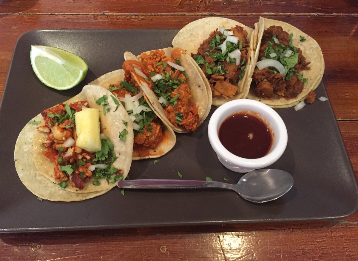 KarloMaz's tweet photo. Beautiful tacos today from #CafeAzteca
Exactly what the doctor ordered on a Monday 🌮
#tacomonday #foodporn #Dublin https://t.co/9fwiCRd2CC