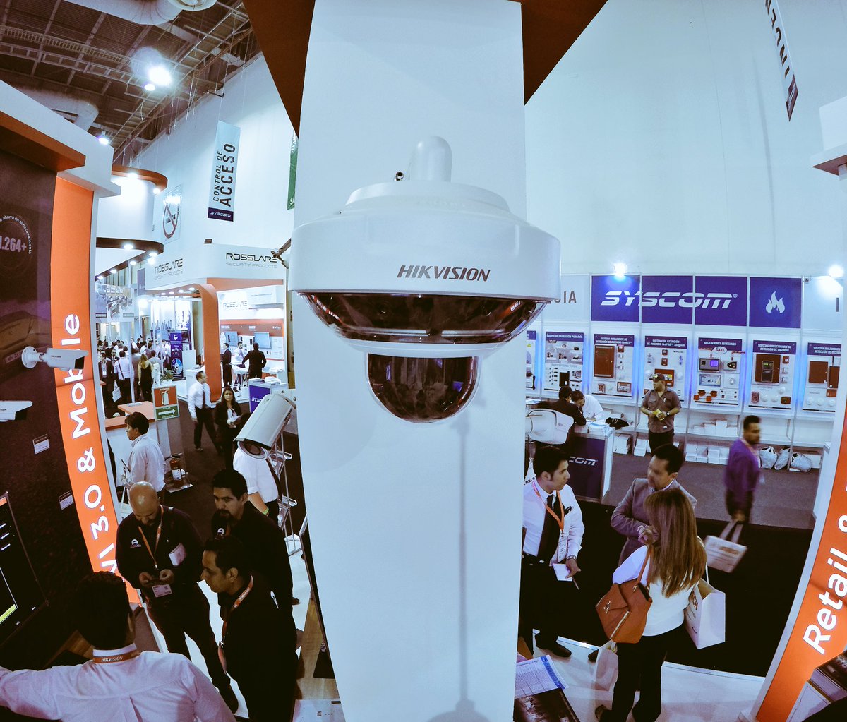 FortPointSS's tweet image. DS-2DP1636Z-D PanoVu series 16 MP 360°Panoramic+PTZ Camera 🖲🕹👌🏽 #exposeguridad2016 🇲🇽 @HikvisionUSAinc @HIKVISIONUK
