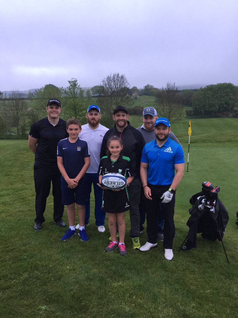 exminstergolf tweet media