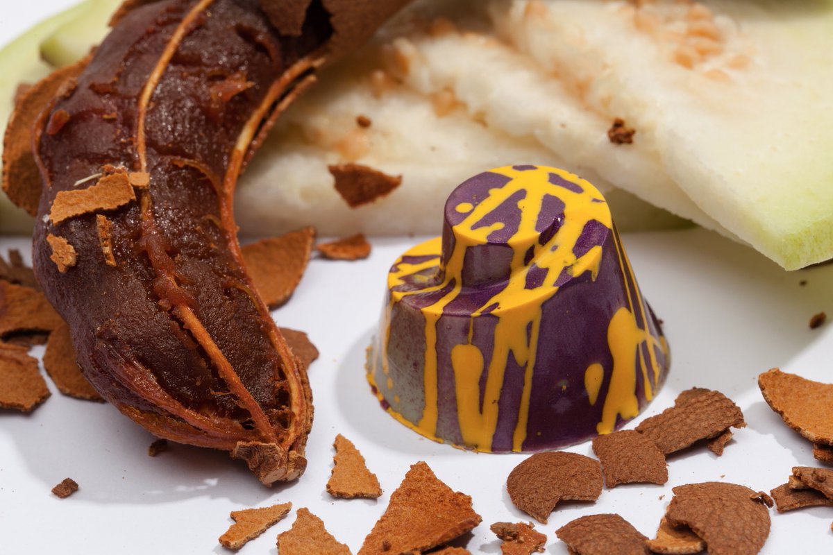 GUAVA TAMARIND: A fruity, tropical combination of guava puree, tangy tamarind, and white chocolate.