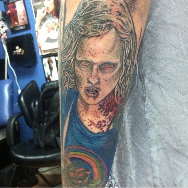 TheWalkingDead's tweet photo. Do YOU or a friend have a #WalkingDead tattoo?? Reply w/ a picture (please have permission) &amp; we might feature it! https://t.co/DHK2VSK2jC