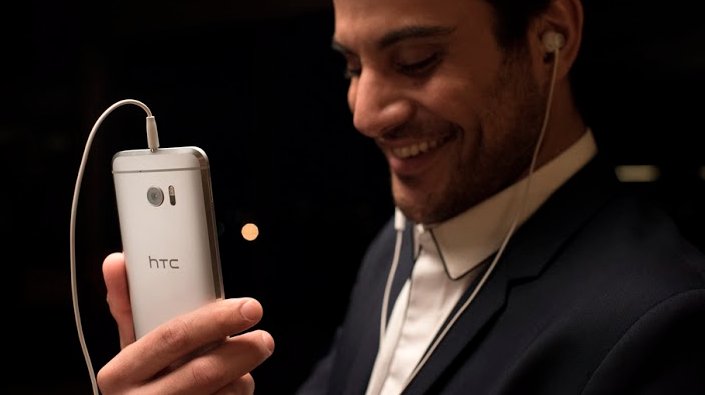 HTCMexico's tweet photo. La música nunca ha sonado tan bien en un smartphone. #HTC10 https://t.co/c9gawgfLNT