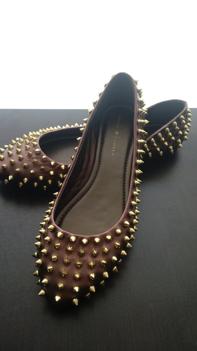 RoyalCloset_RC's tweet photo. Zapatos núm 4.5 mex $400 venta por email o showroom, efec y TC. Info ana@royalcloset.mx #regalo #mamá #liquidación https://t.co/0jft7osFrQ