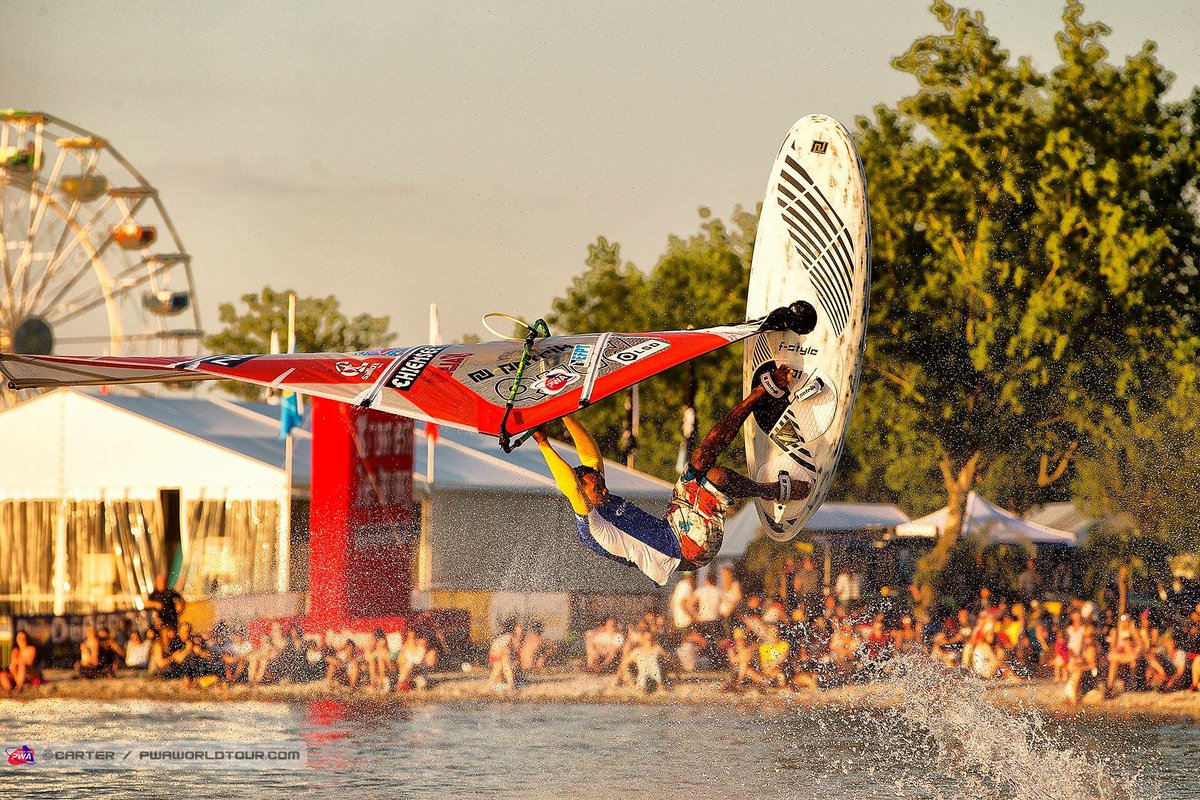 fransbrothers's tweet photo. Doing it with style infront of thousands spectators @surfworldcup podersdorf @SailloftHH @windsurfmag @pwaworldtour https://t.co/ofhCq7lMew