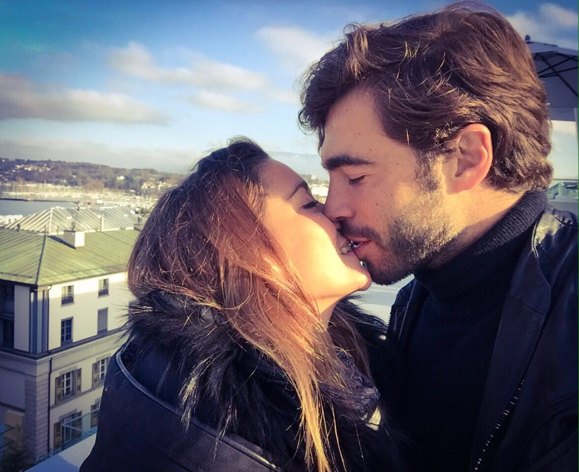 liloularose's tweet photo. Après 6 mois de cache cache nous pouvons enfin crier notre amour !! Oui on s'aime et très fort ❤️ @marco_bachelor https://t.co/zZcNuAusov