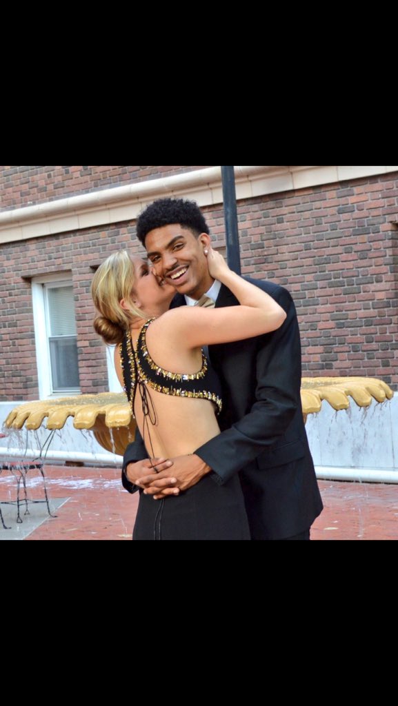 kkartierkashh's tweet image. &quot;Ima suck the soul out ya dick after prom&quot;