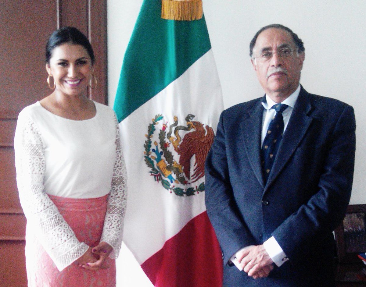 Andreaconibarra's tweet photo. Seguimos trabajando por Ibarra gracias al apoyo de la Embajada de México y de Chile en Ecuador. https://t.co/oH6fhJwCes