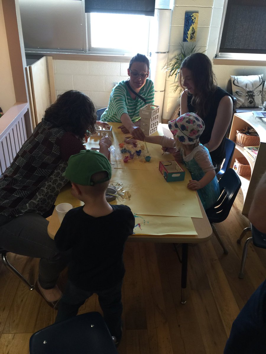TennerAshley's tweet photo. Mother's Day party at Westglen #craftswithourmoms #teaparty @ChildCareYMCA  #familysupport #workingtogetherisbetter https://t.co/NRDBDBieEv