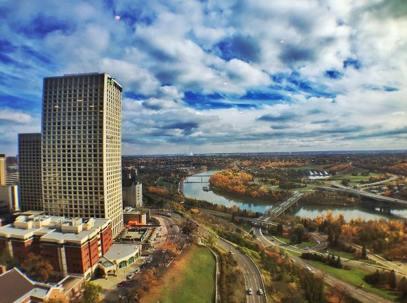 This picture's worth 1000 words. #ExploreEdmonton 

@griffincorreos snapped this shot on a recent trip!