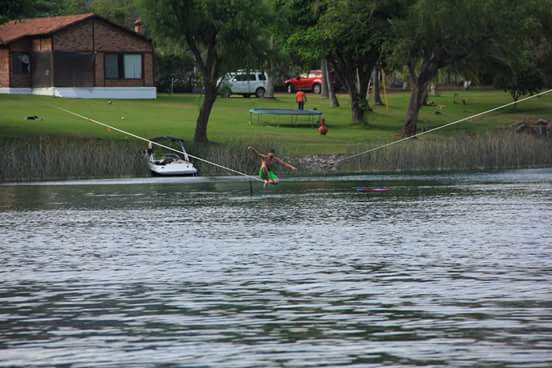 SlacklineVZ's tweet photo. #BalanceGDL con más de 150m de #Waterline! https://t.co/F8Gwm23PLh