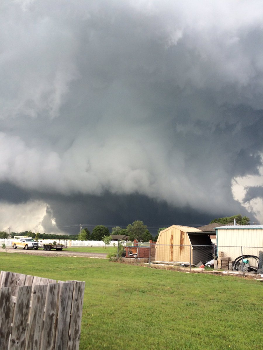 jholder43's tweet image. #okwx #kocofirstalert this is from my sister's house in north Sulphur