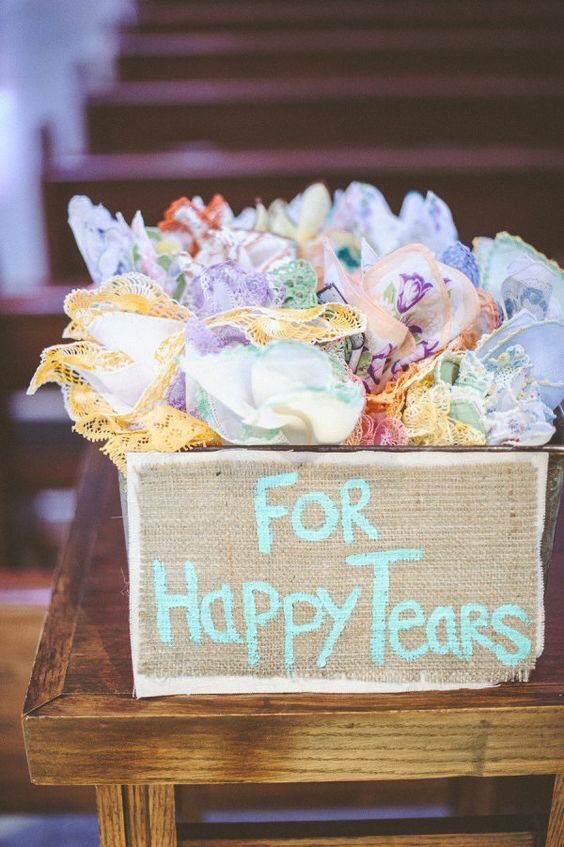 monbyw's tweet photo. Para esas lagrimas de felicidad, obsequiar a tus invitadas pañuelos lindos, les encantara!!  #MonTip https://t.co/NxbRVwXGQz