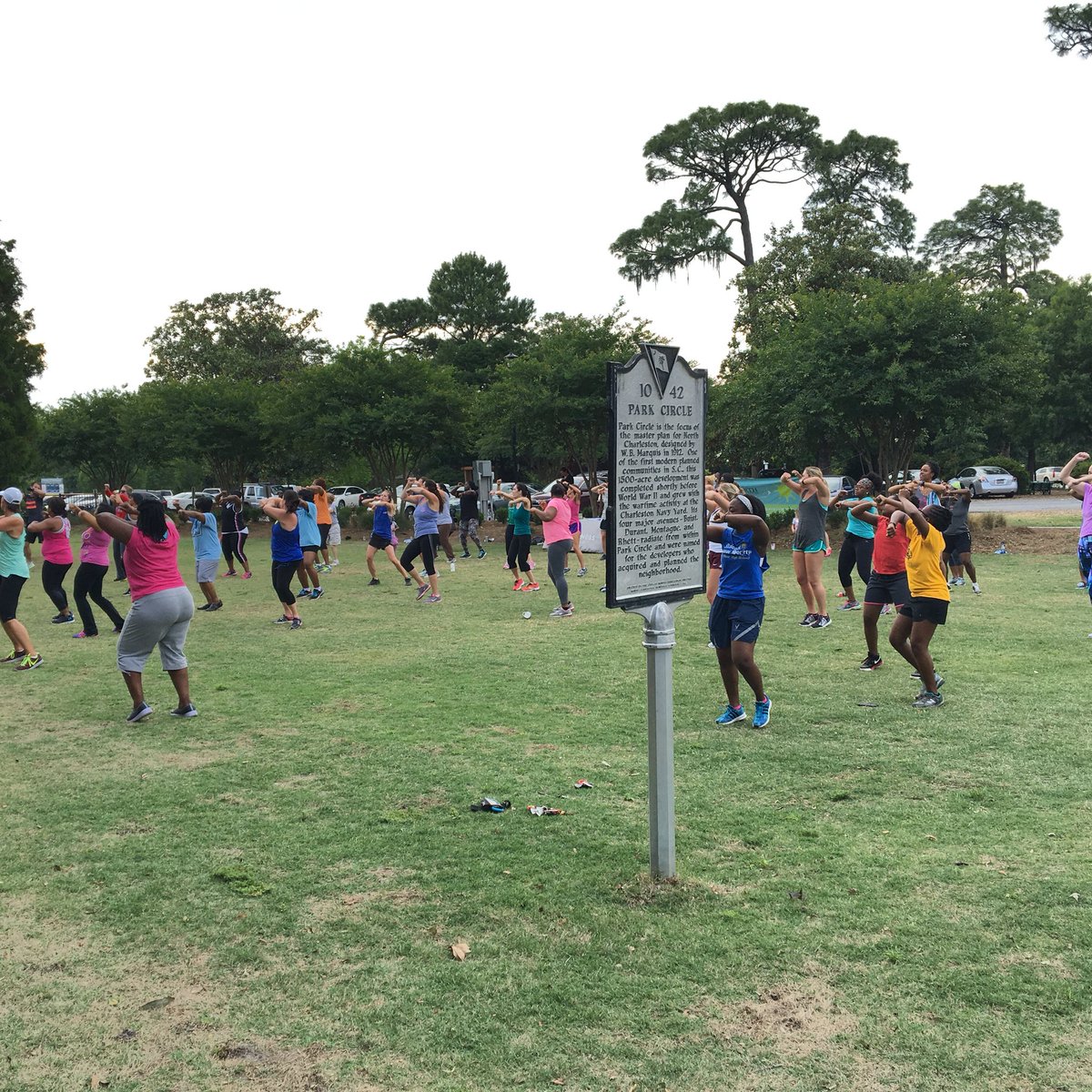 gregontherun's tweet image. Free group fitness classes in Park Circle. Things you didn't see on your commute. @NorthCharleston #communityfitness
