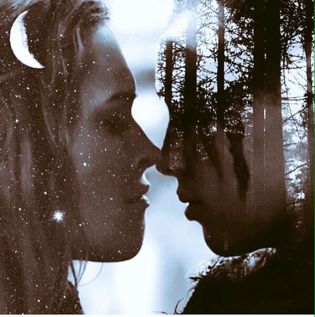 sapphiccme's tweet photo. #RememberClexa is trending WW (not my edit) https://t.co/f0HcjKX0ak