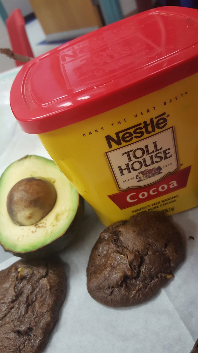 madameclasses's tweet photo. 1st class in "Mindgrub" cooking series #foodforthebrain #betatasters @mindgrub #avocadocookies https://t.co/nY1OV3qYg9