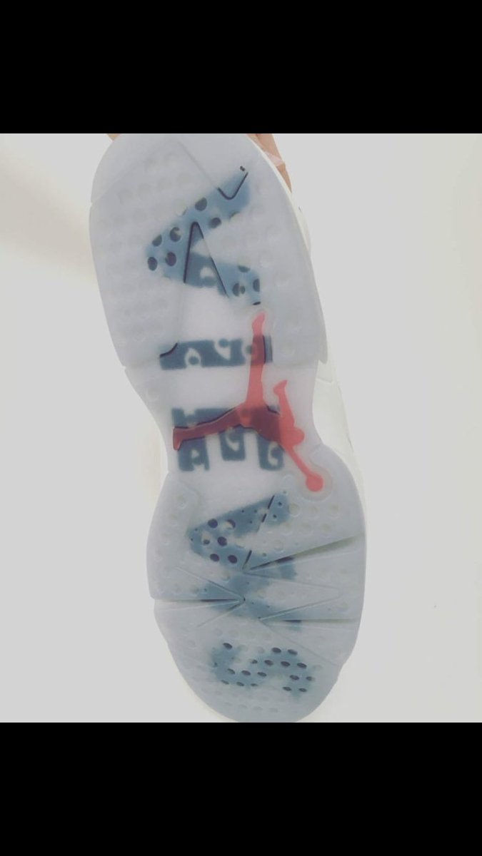 ProdigyKicks's tweet image. OVO 6 low 👀🔥