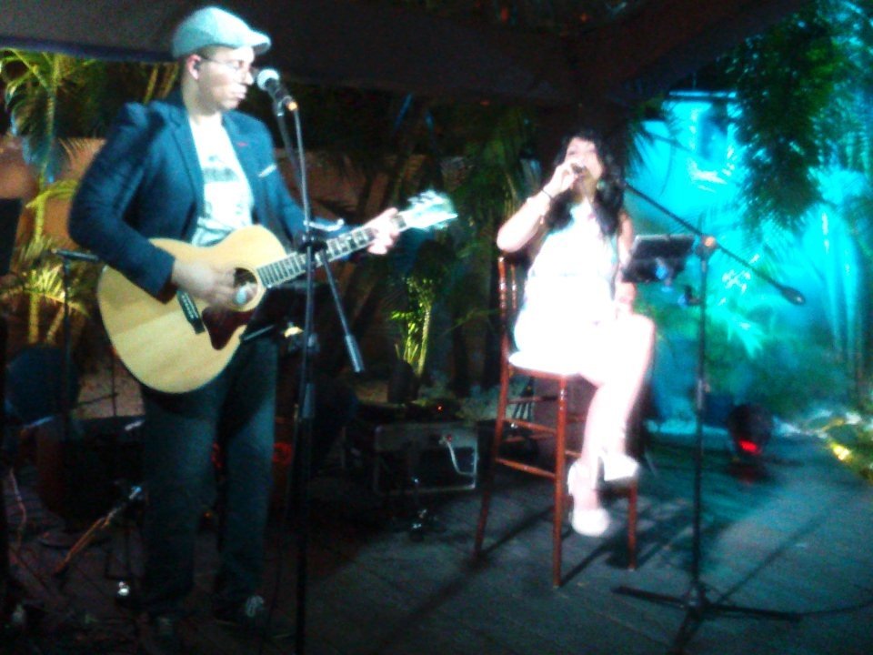 JRsolutionevent's tweet image. Rocking the house shara viňas and victor manuel