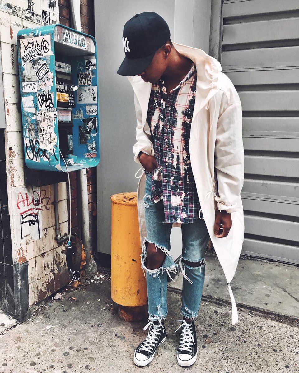 TODAYSHYPE's tweet photo. #STYLEHYPE: Bleached &amp; Distressed via @mpxLA for #TODAYSHYPE

Full outfit details on https://t.co/IPS0t7Uz27 https://t.co/2WmAZwhFzk