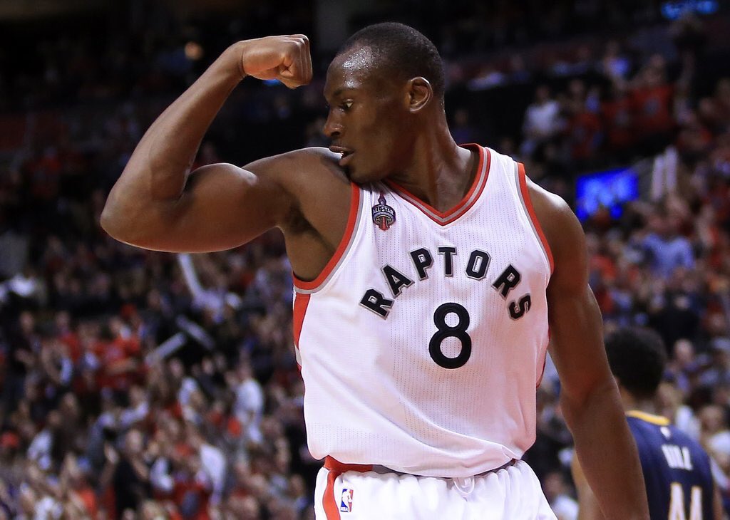 Kyri82's tweet photo. .@MiamiHEAT The beach is that way @Raptors #RTZ https://t.co/X9rcrU3uZX