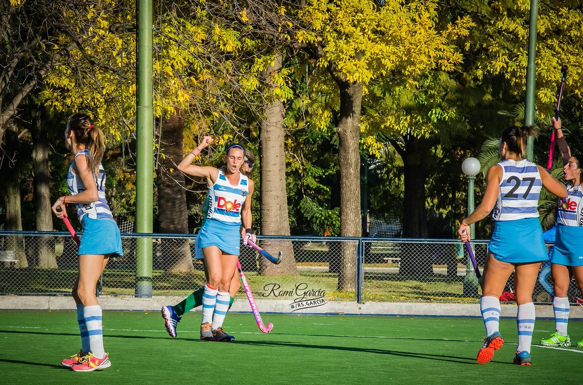 HockeyMUNIHD's tweet photo. #HMD16 #01R07F Ciudad Vs Hurling By @romi_sgarcia https://t.co/eQ1CkueQTF